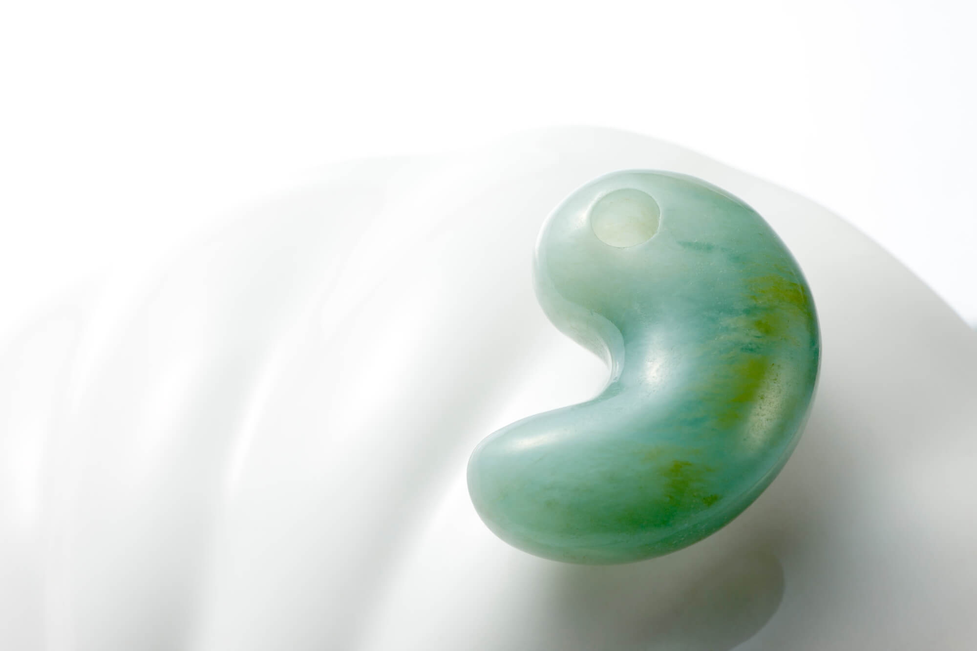 翡翠の価値は何で決まる？｜高く売れる色と産地を解説